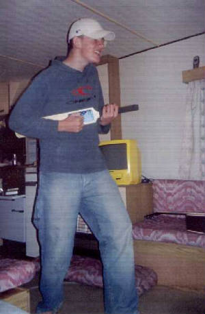 masseyo-guitarbat.jpg